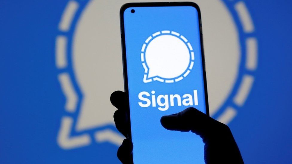 Signal messaging app